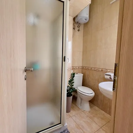 Perfectly Located For Valletta, Three Cities & South Malta Апартаменты Паола