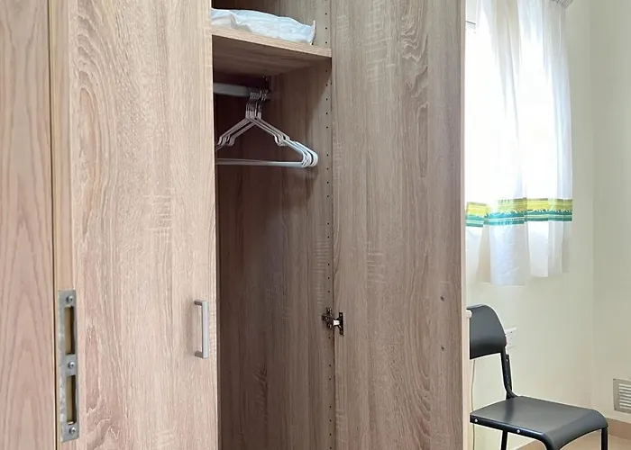 Perfectly Located For Valletta, Three Cities & South Malta Paola