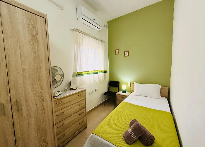 Perfectly Located For Valletta, Three Cities & South Malta Daire Paola